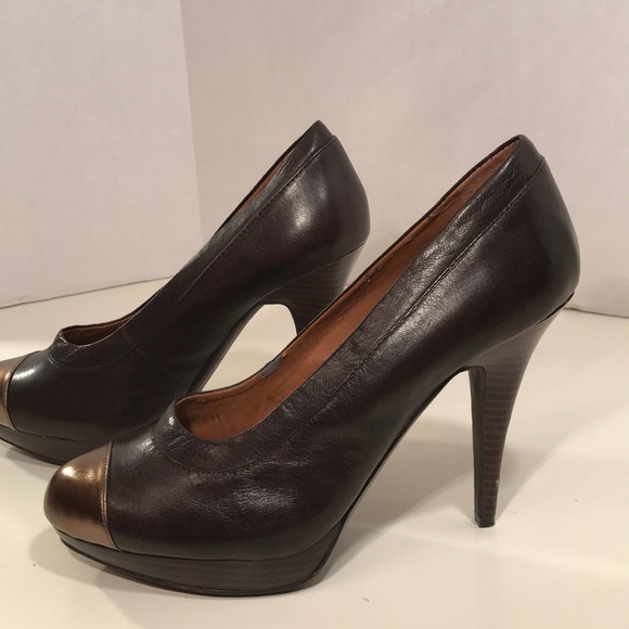 MRKT. Brown & Gold Leather Heels Size 8 EUC - Picture 3 of 8